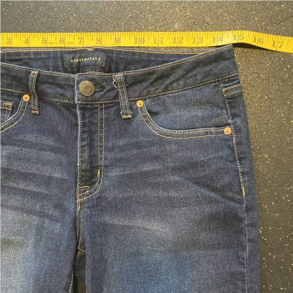 Aeropostale Sz. 8 Women’s Jean Bermuda Shorts zipper Button Closure Nice Cond - Picture 3 of 10